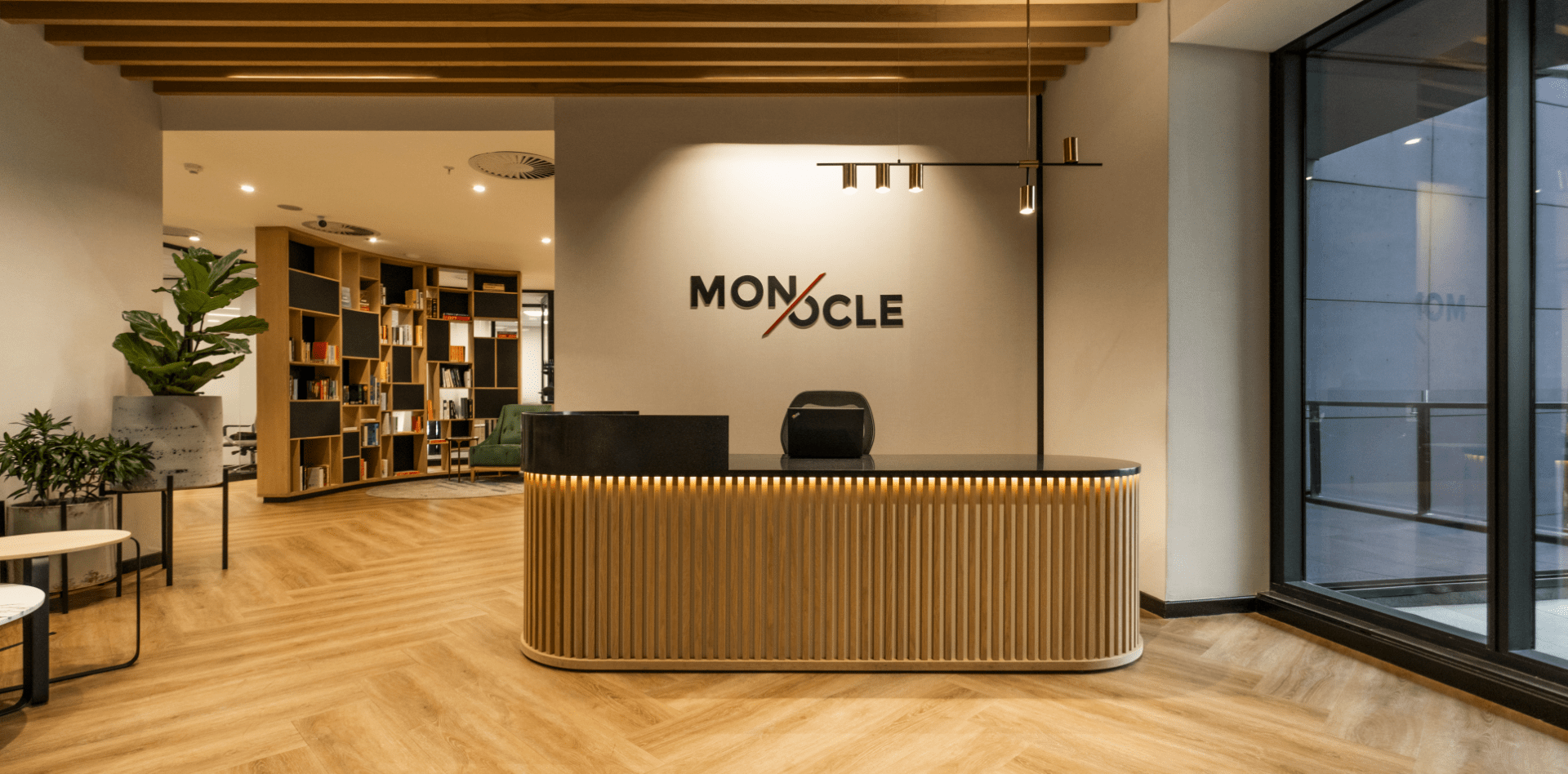 Monocle reception